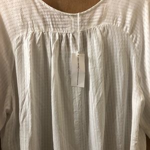 White Top. Size 2XL
